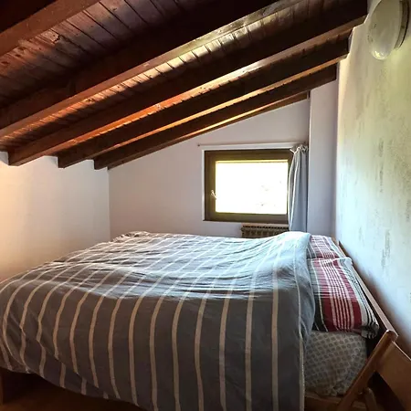 The Music Of The - Front With Three Bedrooms Apartment Dongo