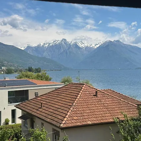 The Music Of The - Front With Three Bedrooms *