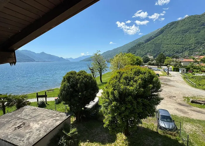 The Music Of The - Front With Three Bedrooms Dongo