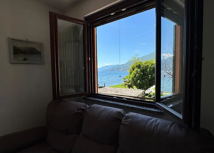 The Music Of The - Front With Three Bedrooms Daire