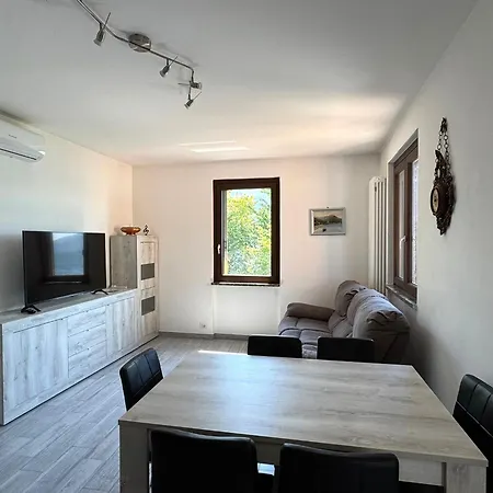 The Music Of The - Front With Three Bedrooms دونغو