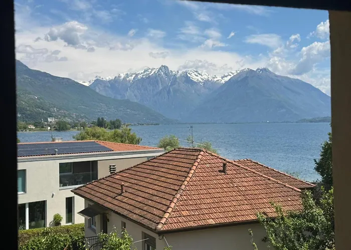 The Music Of The - Front With Three Bedrooms *