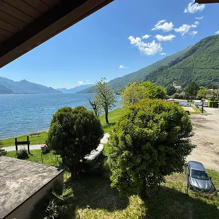 The Music Of The - Front With Three Bedrooms ドンゴ